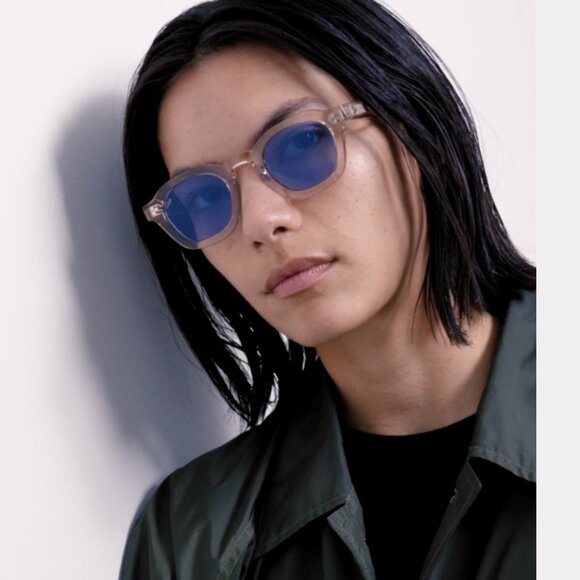 Akila Logo Sunglasses - Picture 4 of 16